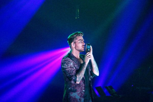 Créditos: @adamlambert_pic
