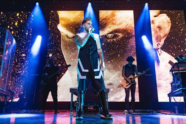 Créditos: @adamlambert_pic
