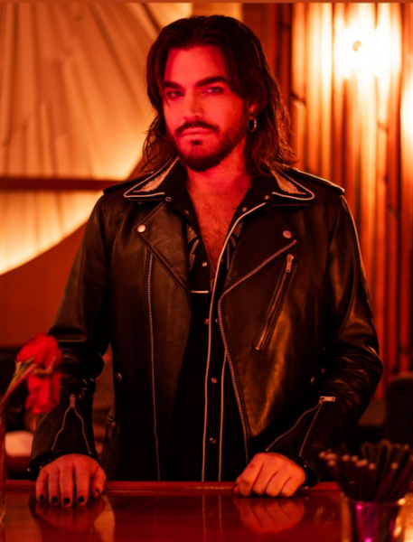 Créditos: Adam Lambert
