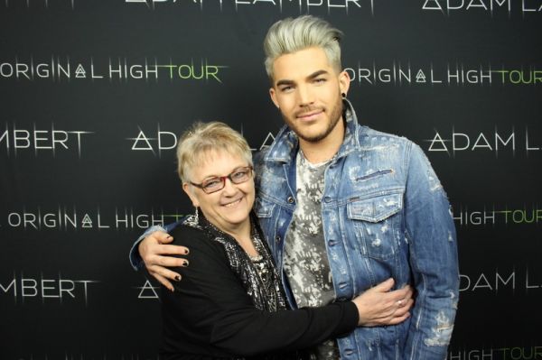 Créditos: Adam Lambert Fans
