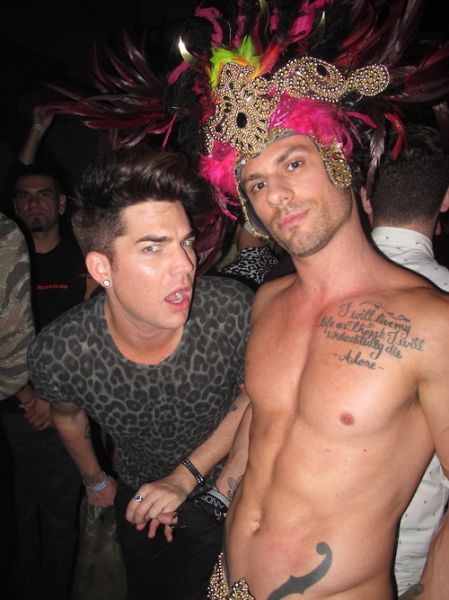 Créditos: West Hollywood Nights
