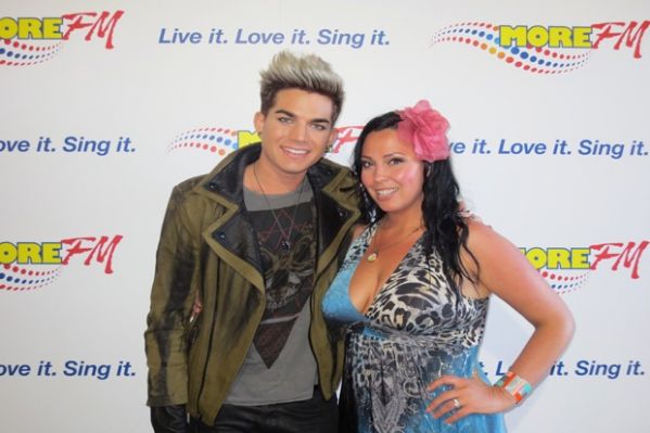 Créditos: Adam Lambert Help
