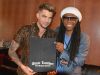 Nome da imagem=Nile_Rodgers.jpg
Tamanho=64KB
Dimensão=720x543
Data Envio=25 Jul, 2014 Nile_Rodgers.jpg