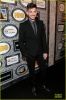 Nome da imagem=adam-lambert-darren-criss-perform-at-family-equality-council-dinner-05.jpg
Tamanho=295KB
Dimensão=814x1222
Data Envio=09 Fev, 2014 adam-lambert-darren-criss-perform-at-family-equality-council-dinner-05.jpg
