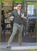 adam-lambert-grabs-a-health-lunch-before-queen-concert-16.jpg