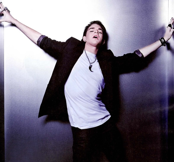 03/05
Créditos: Adam Lambert Photo Album / The Fuzzy Tube
