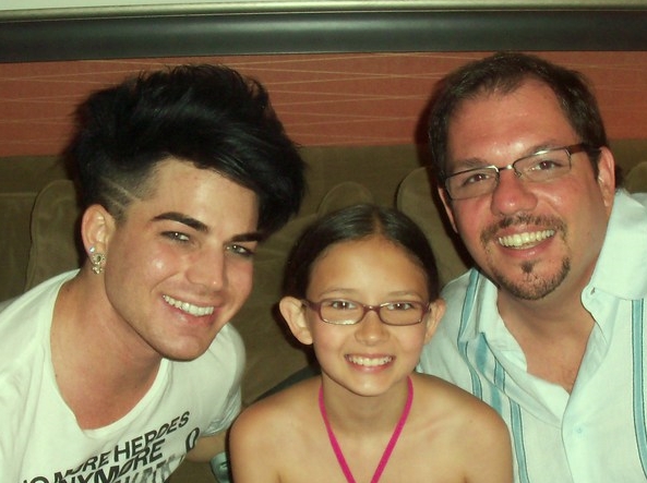 Créditos: Adam Lambert Glam Fans
