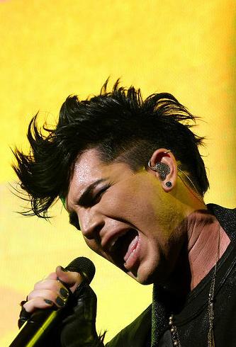 06/06
Créditos: Adam Lambert Photo Album / The Fuzzy Tube
