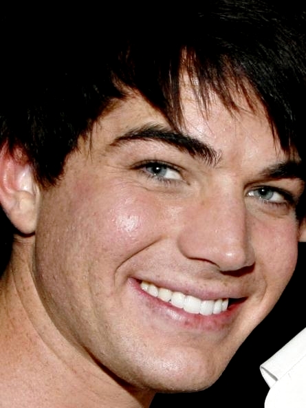 25/07
Créditos: Adam Lambert Photo Album / The Fuzzy Tube
