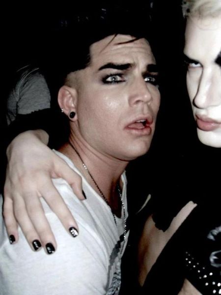 Créditos: @KayvonZand 
