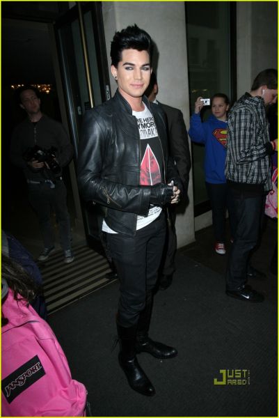 adam-lambert-prom-02.jpg